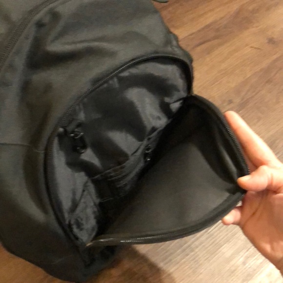 Insulated Baby Bag one strap Black Bookbag NEW - Picture 3 of 4